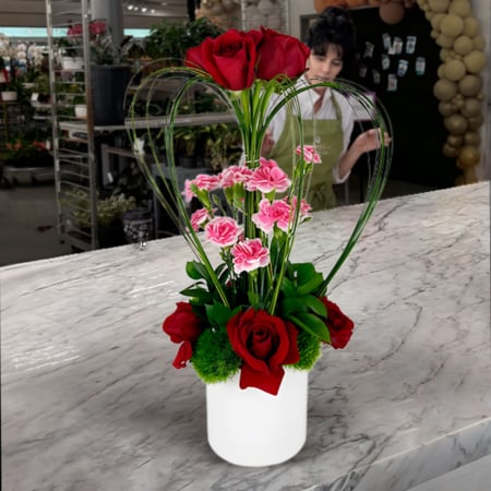 bee'z attraction apr 29th & may 2nd a